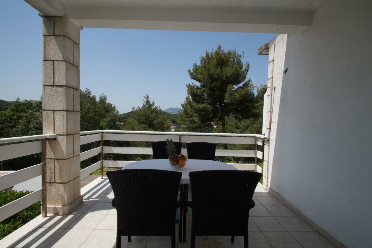 Vita Apartments Zrnovo Buitenkant foto