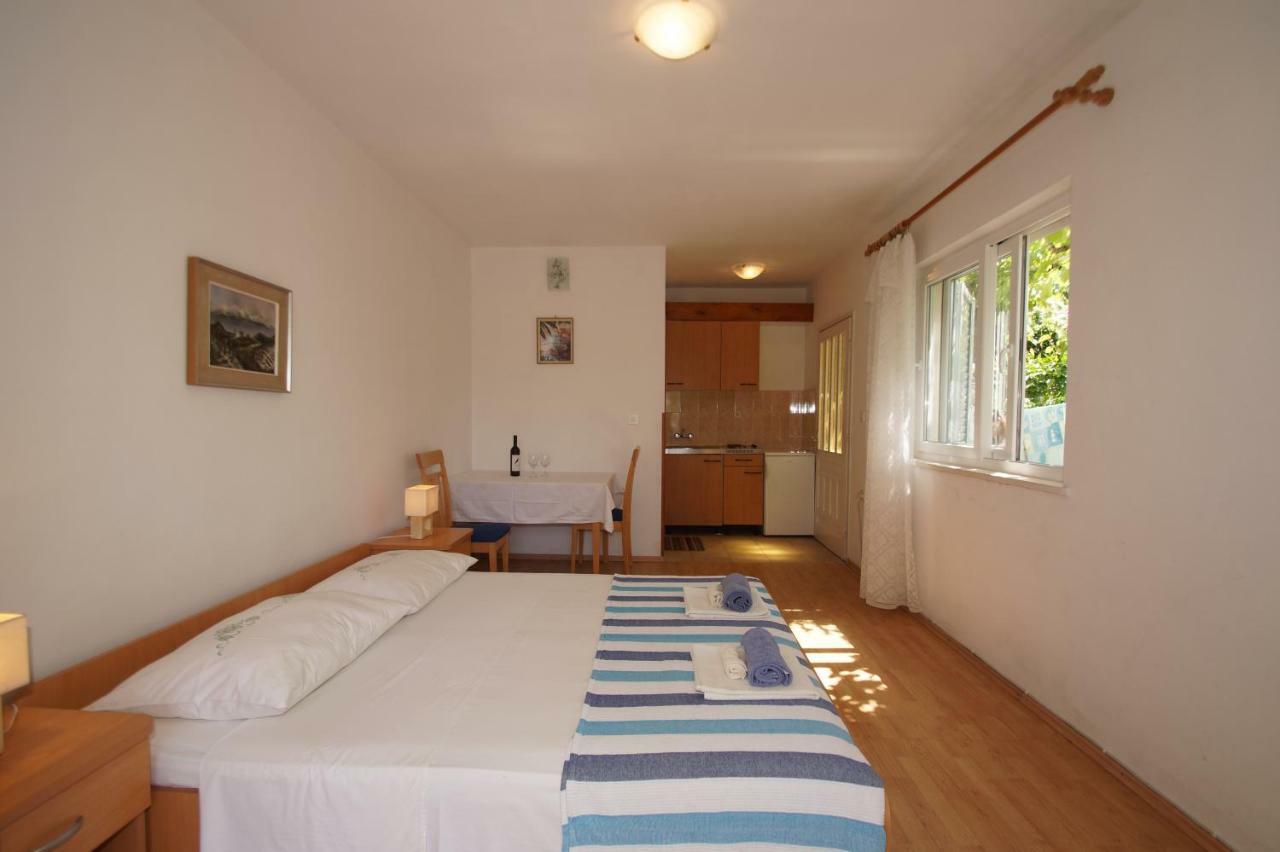 Vita Apartments Zrnovo Buitenkant foto