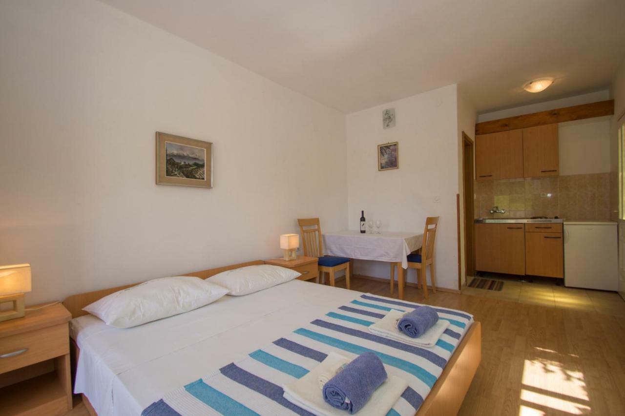 Vita Apartments Zrnovo Buitenkant foto