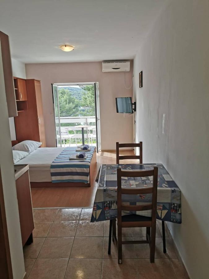 Vita Apartments Zrnovo Buitenkant foto